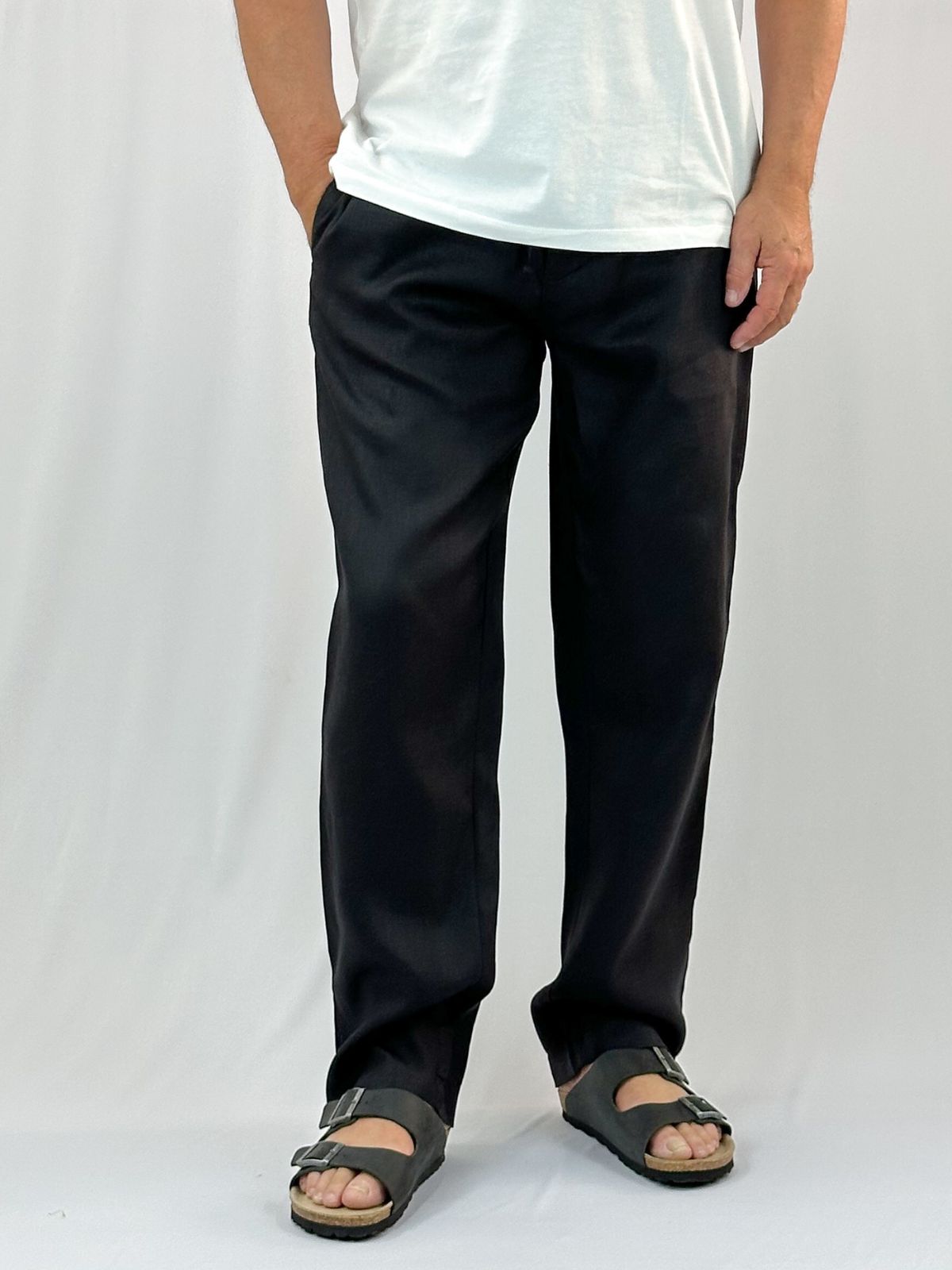 Breezy Relaxed Linen Pant in Black main image 0