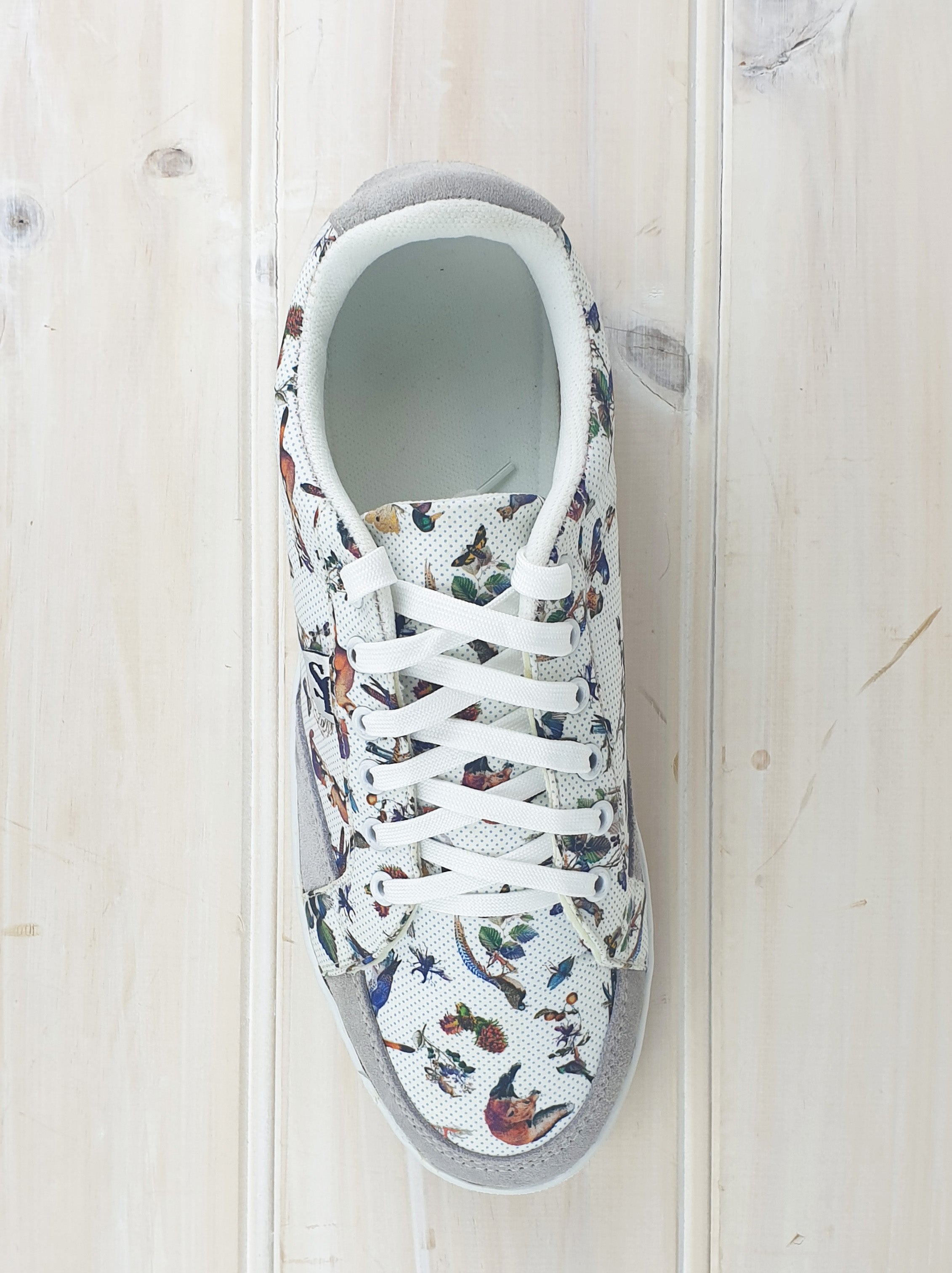 Wild Abstract Shoe - White/Grey