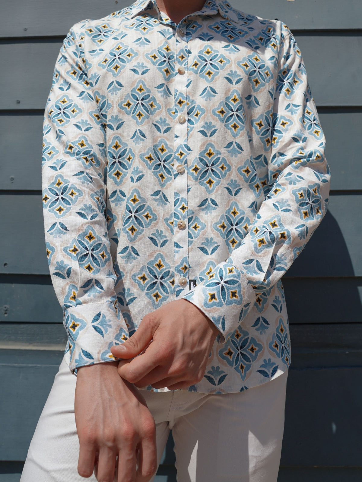 Sagrada Geometric Linen L/S Shirt - White/Blue