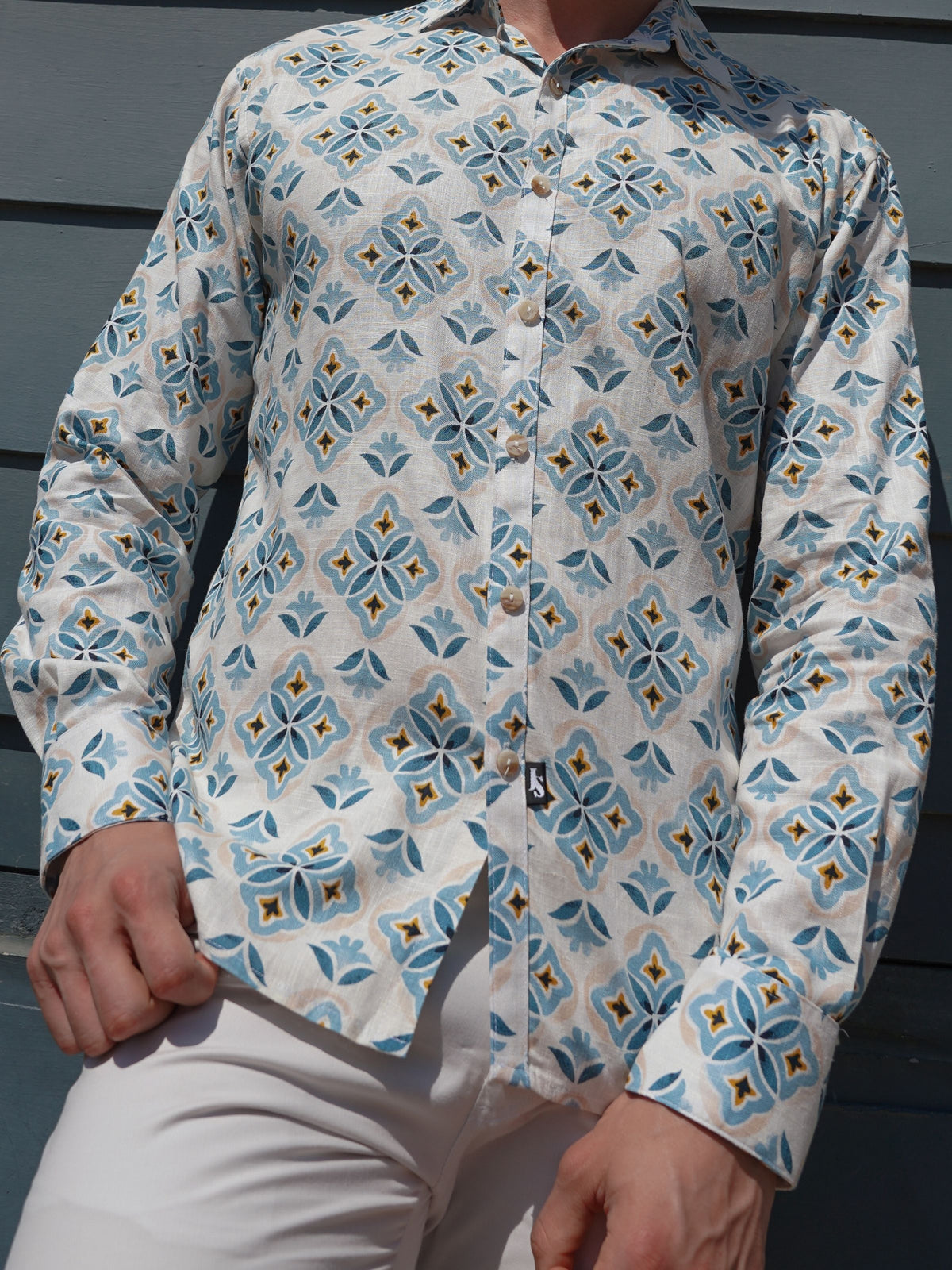 Sagrada Geometric Linen L/S Shirt - White/Blue